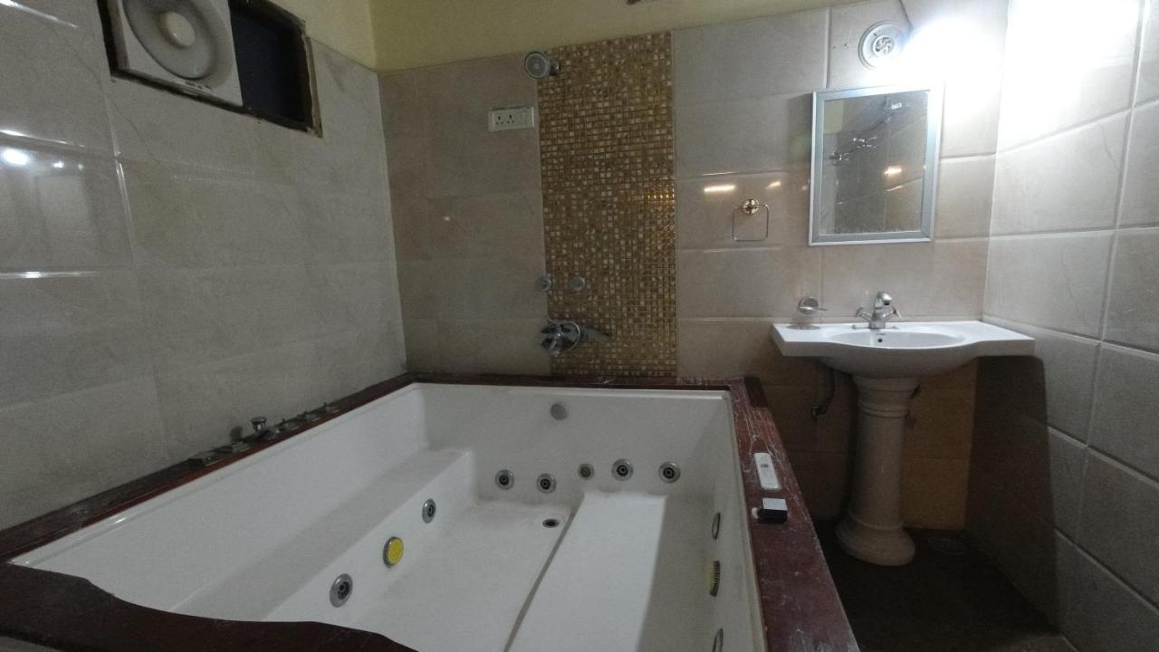 Shingar Hotel Mussoorie Mallroad Екстер'єр фото